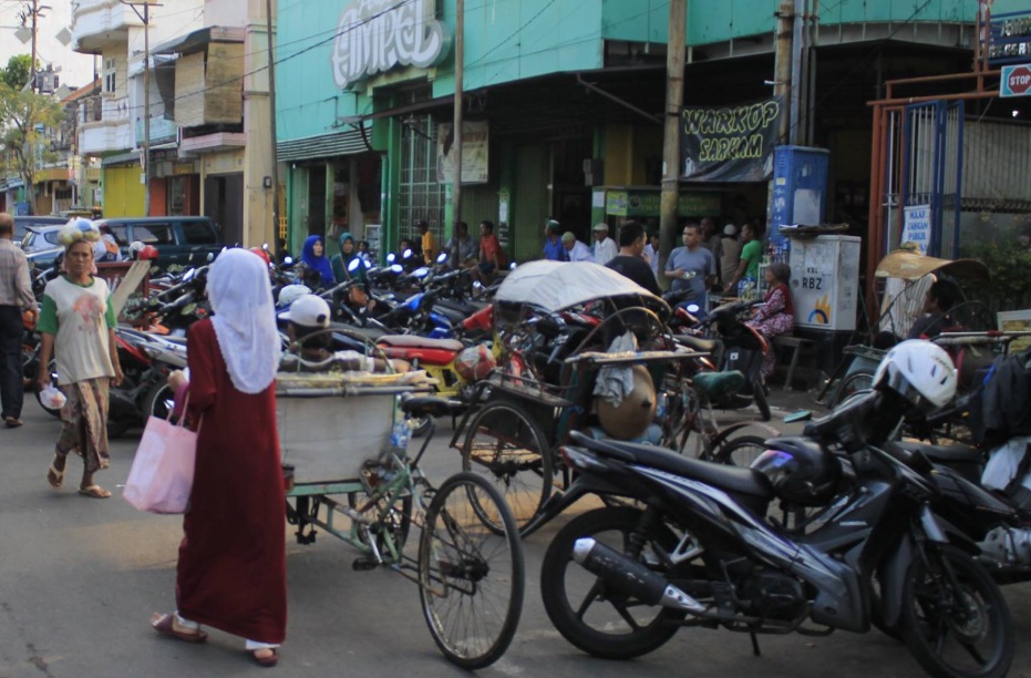 Parkir di Wisata Religi Ampel Kuras Energi Wali Kota Surabaya